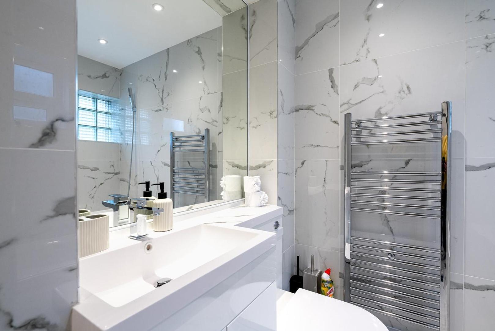 Guestready - Carlton Hill Charmer London